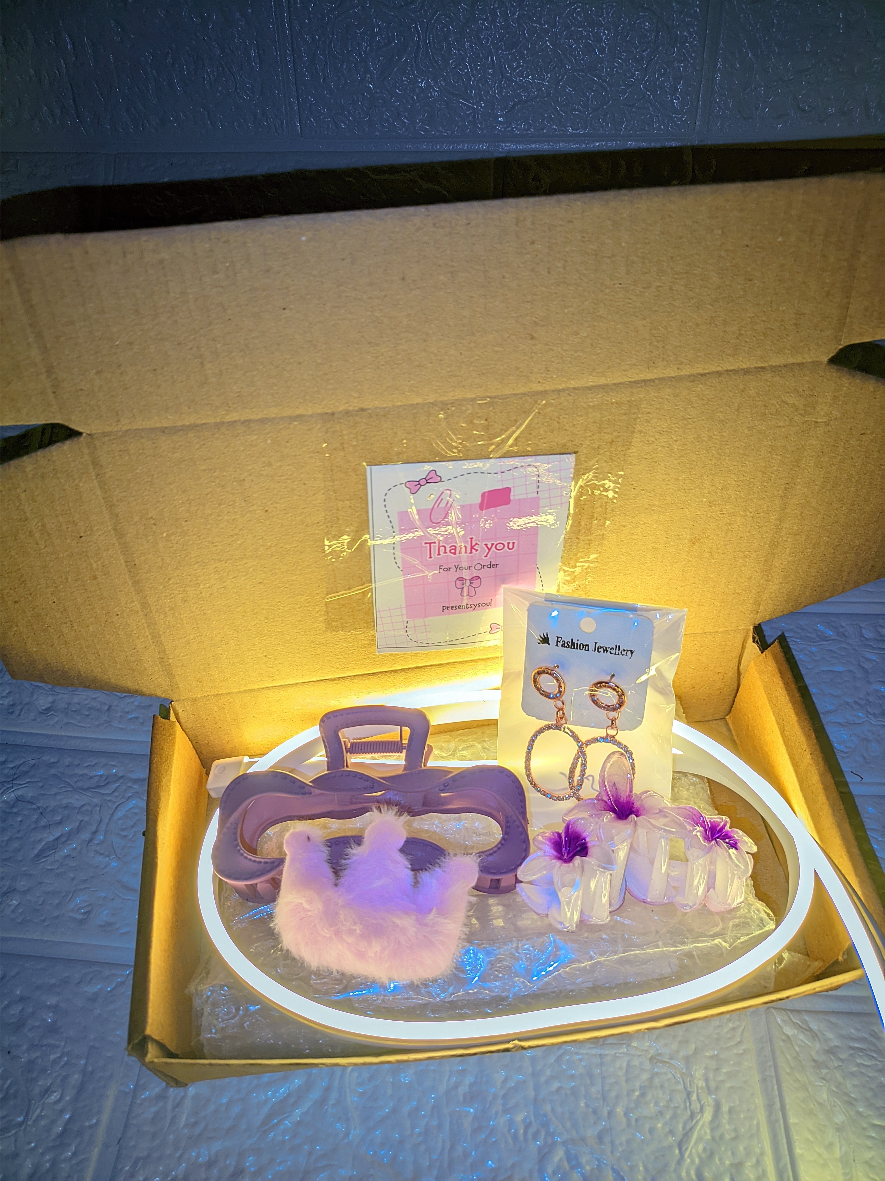 Presentsysoul Hamper Including one Crown bow,long clutcher, half Clutcher, Korean earrings