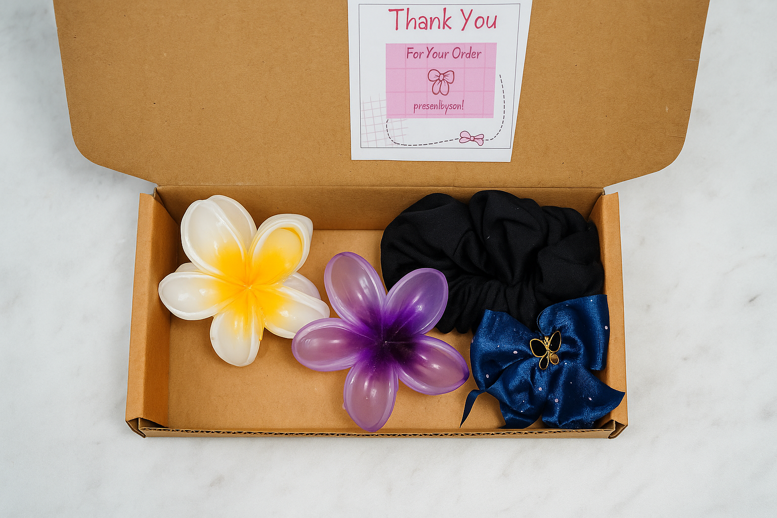 Presentsysoul Trendy hamper 2 Claw Clutchers * 1 Bow Clip * 1 Scrunchie